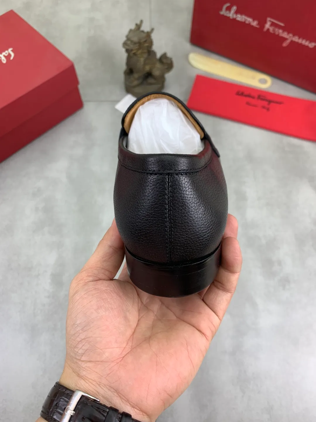 Men's Men's Shoes 💰P560💰[New Style] Water-dyed Niuli 🆘[Salvatore Ferragamo] Ferragamo's latest casual business leather shoes for men! Listed simultaneously! The fabric is made of specially imported original calfskin, the lining is made of imported water-dyed cowhide, and the original combination outsole is absolutely luxurious and leads the fashion trend. Matching code: 39-44 (45 46 customized) 2️⃣ colors available